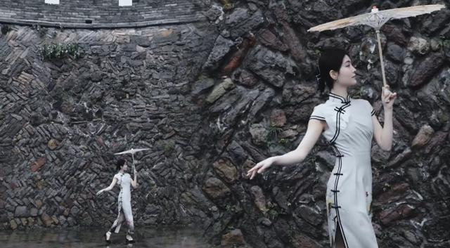 许佳琪《西楼别序》古风伞舞 视频截图 