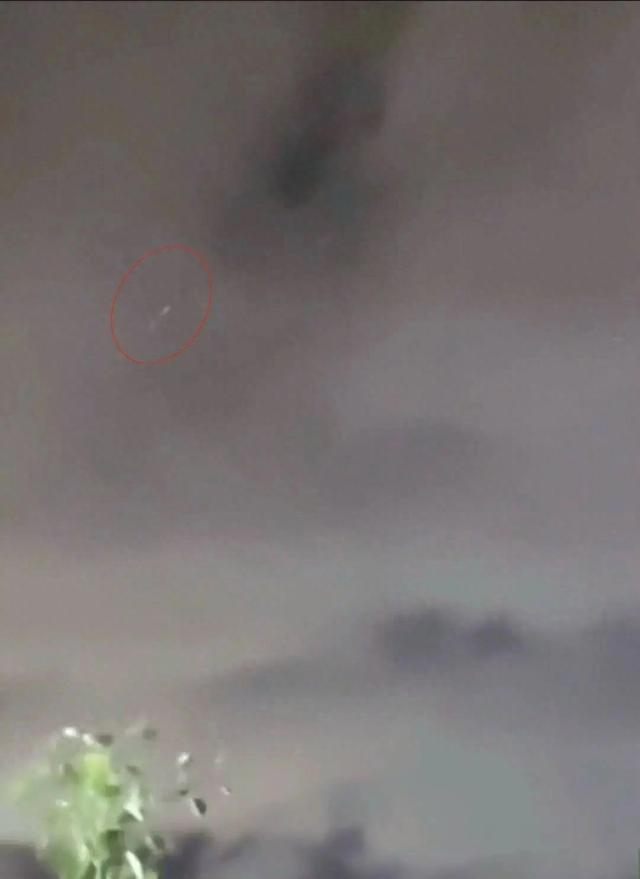 网友在成都上空拍到的“龙”（视频截图）