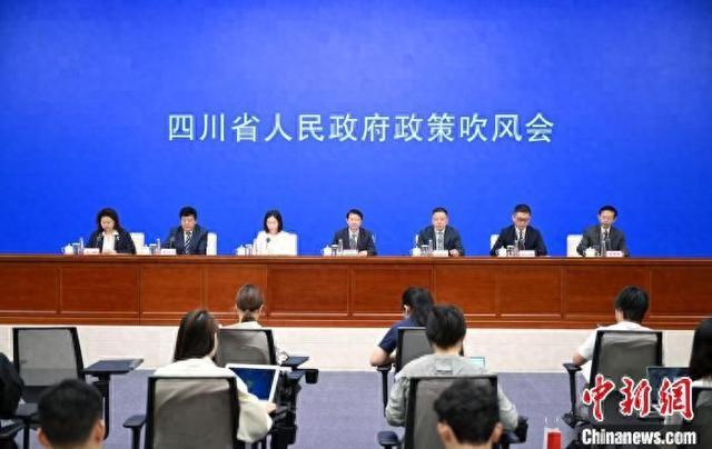 政策吹风会现场。 乔薇 摄