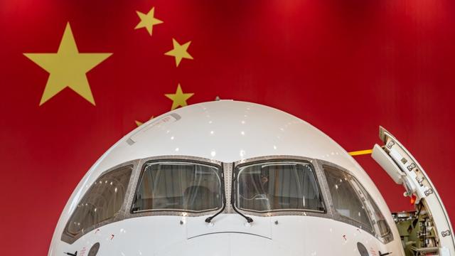 C919风挡玻璃图