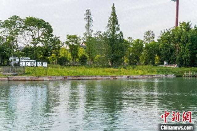 5月9日，2025濮院时装周现场。主办方供图