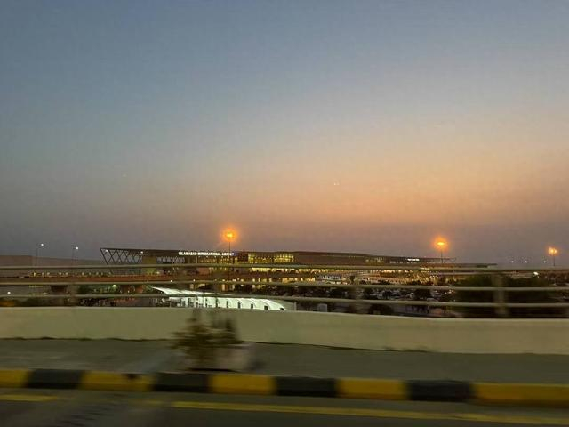 伊斯兰堡机场的余晖/图源受访对象