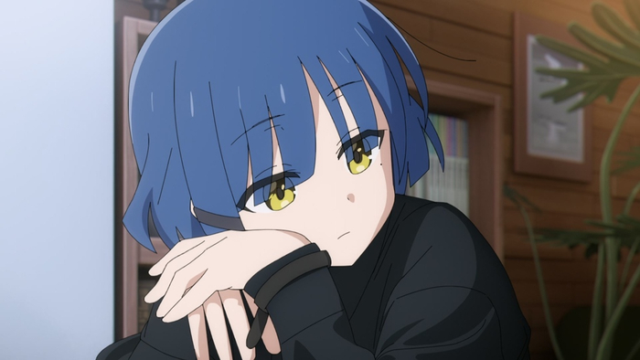 水野朔配音的山田凉是乐队四人中最具反差感的角色。