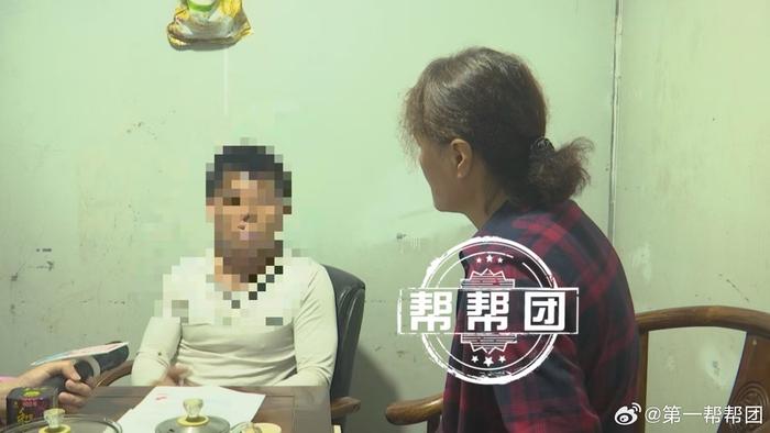 前夫到幼儿园探视女儿，前妻得知后不让女儿去学校，女方家人：担心孩子被男方带走，沟通后会让孩子复课
