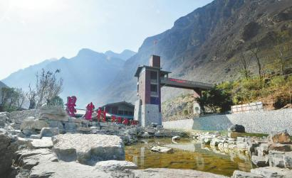 　　山下，天空之谷一期项目。