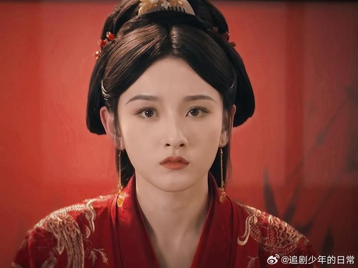 掀开帘子看到这样一张脸谁会不心动