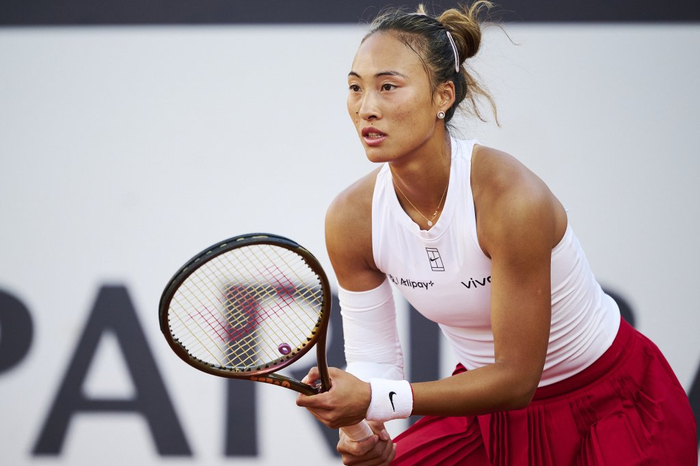 郑钦文将再次挑战萨巴伦卡。