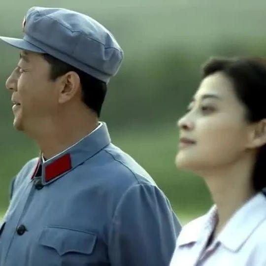发现没，凡是夫妻关系好、家庭幸福的，都有一个共性，那就是男人特别聪明，他会把自己的小家庭放在首位，支持妻子