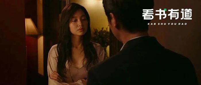 已婚女子同时交往13名男友，颜值照曝光，网友热议：确实好看