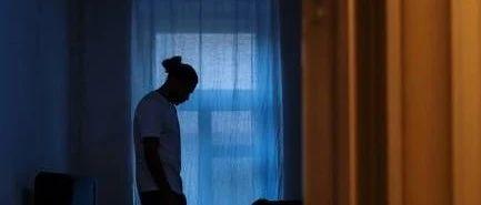 看完新西兰华人“白眼狼”事件，终于明白父母为什么要“自私”一点……