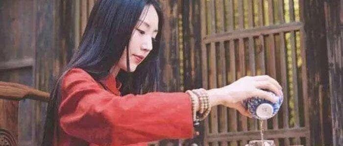 男人这4种表现，只能说明你是他的备胎而已！