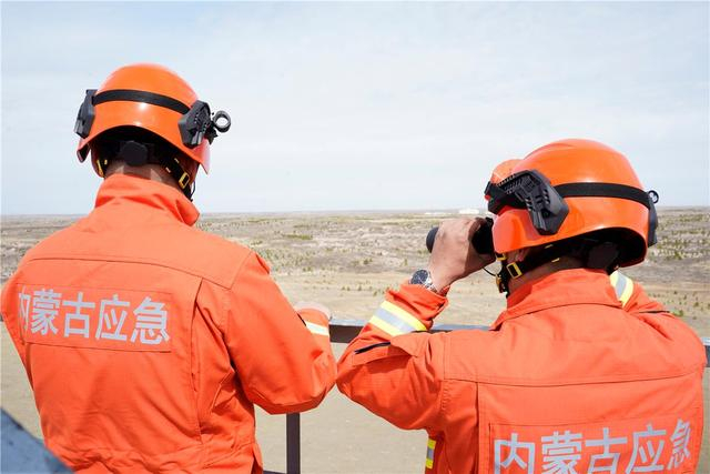 瞭望巡护。（资料图）