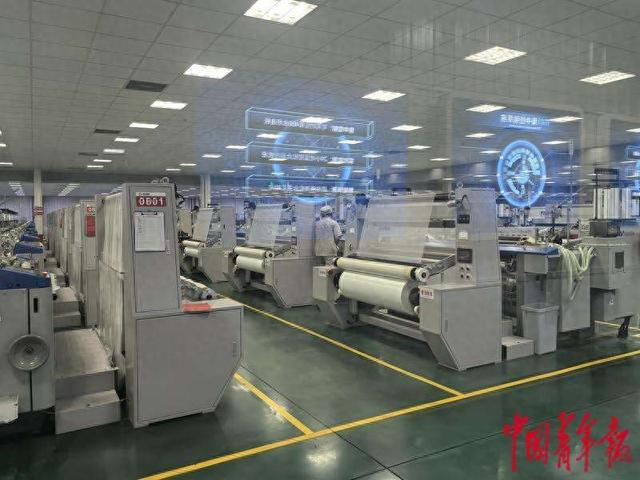 河南光远新材电子材料产业园内，某项目生产车间一隅。中青报·中青网记者 潘志贤/摄