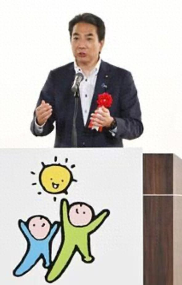 江藤拓18日在佐贺市的一场聚会上发表演讲。图自日媒