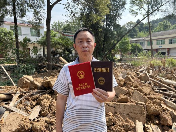 绵阳一村民在外务工家中老宅被拆,镇政府回应:系施工方误拆