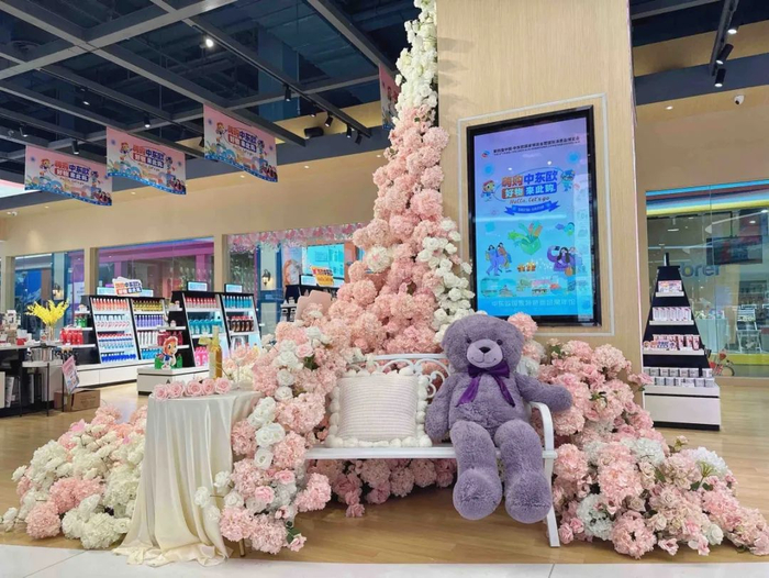 中东欧商品常年馆现场。通讯员傅春翌供图