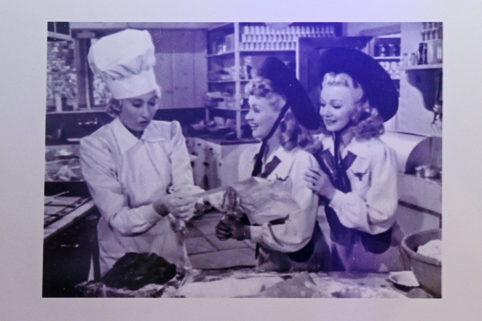 1941年10月15日，美琪大戏院首映影片《美月琪花》上映。澎湃新闻记者 朱伟辉 翻拍