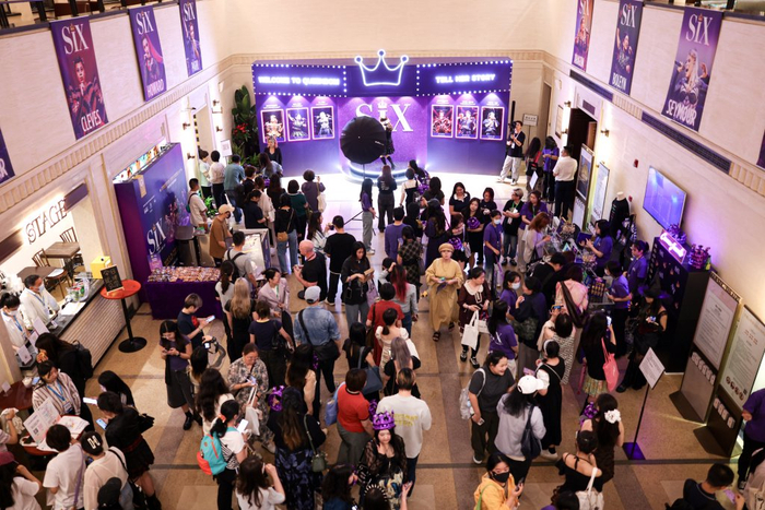 5月21日，改造一新的美琪大戏院迎来音乐剧《SIX》首演