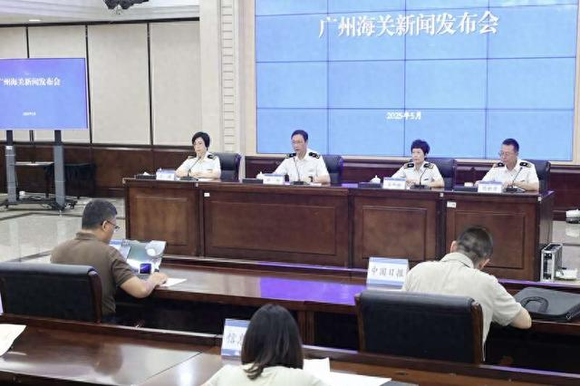 新闻发布会现场。池兆恩/摄