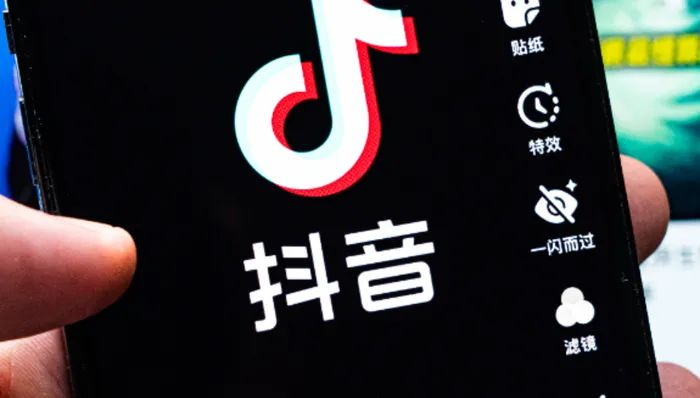 摄影：匡达