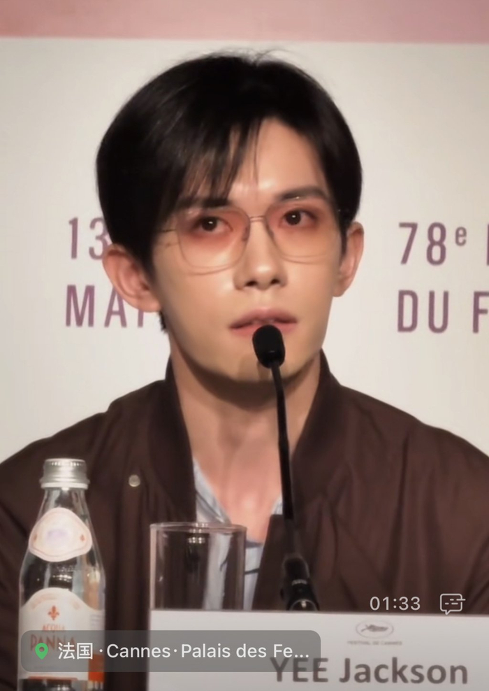 易烊千玺谈论一人分饰五角