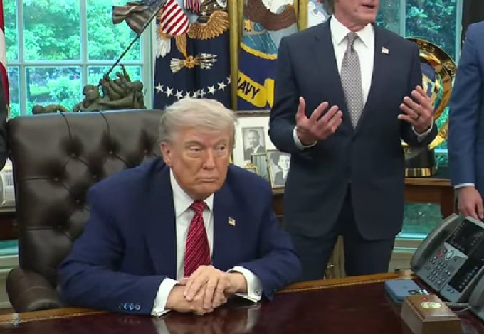 特朗普23日在白宫发表讲话 视频截图