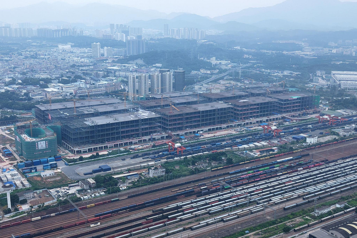 深圳:多式联运国家物流枢纽钢结构主体完工__财经头条__新浪财经