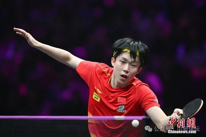 资料图：王楚钦在比赛中。中新社记者 何蓬磊 摄