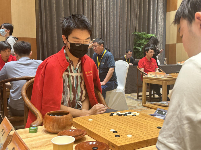 时隔4个月复出，柯洁未能迎来首胜。 新京报记者 孙海光 摄