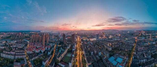 新余城市航拍图。视觉中国 图