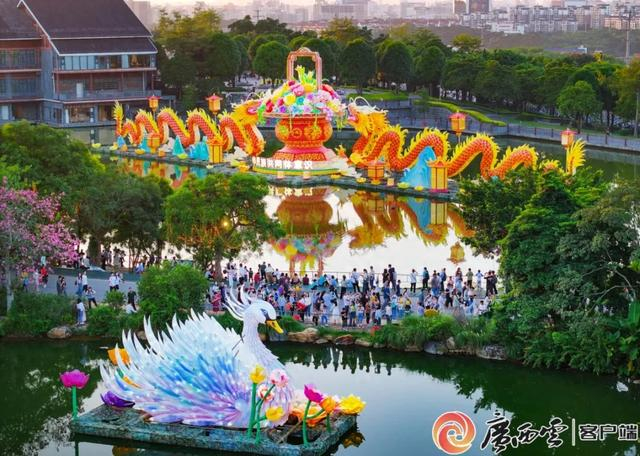 资料图：南宁市青秀山风景区。广西云-广西日报记者 周军 摄
