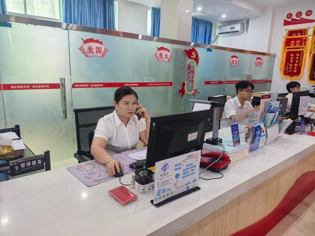 屯昌县营商环境局大厅。中青报·中青网见习记者 戴瑶/摄