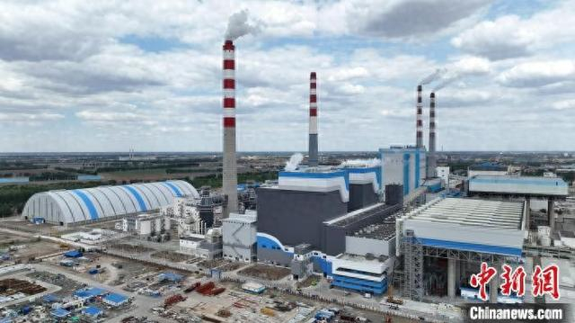 图为国家电投通辽2×350MW智慧热电联产机组项目。 冯娇 摄