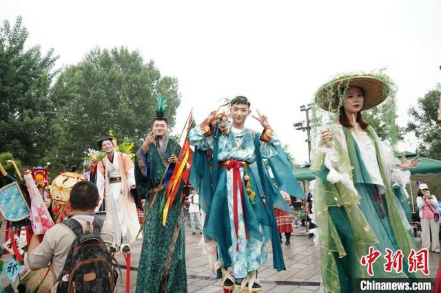 非遗演出亮相活动现场。 银川市委宣传部供图