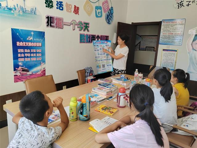 磴口县和平社区“五点钟课堂”。（资料图）