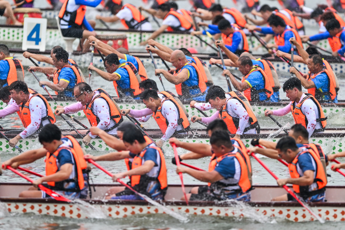 2025年广州国际龙舟邀请赛现场。