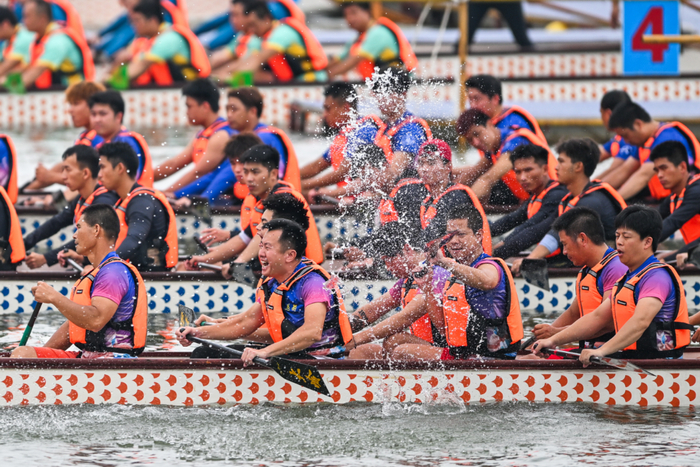 6月1日上午，2025年广州国际龙舟邀请赛正式开锣。