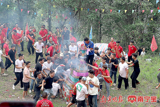 “非遗+民俗” 热闹过端午__财经头条