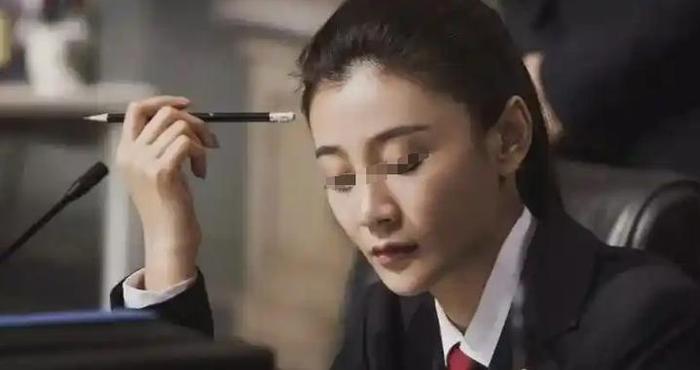 凤凰男攀上领导女儿要离婚,我爽快答应,可他在单位看到我后却傻眼