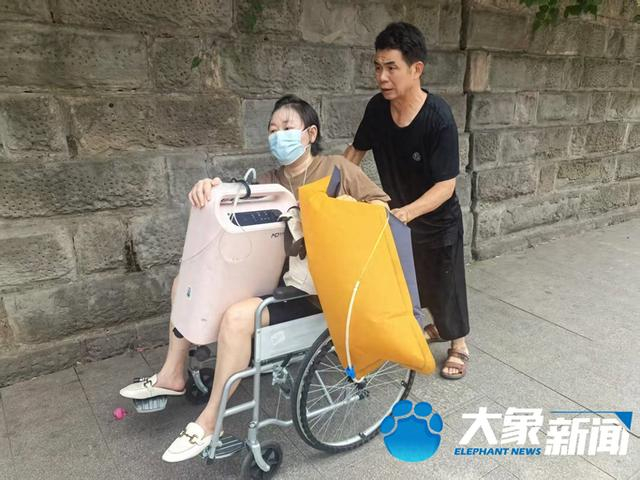 李忠美夫妇