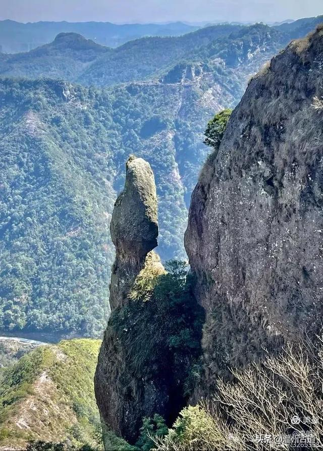 羊角洞景区是雁荡山斜逸旁出的一个支脉,虽面积不过3平方公里,却峰,嶂