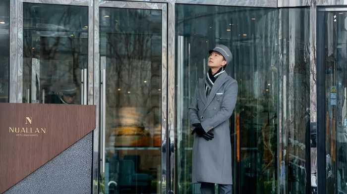 即便是县城本地最好的酒店，也要面临转型。图 / 《欢迎光临》