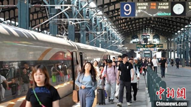 端午小长假期间，铁路客流以探亲流、旅游流为主 哈铁供图