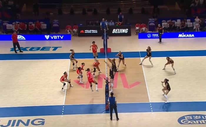 年轻的中国女排取得了世界女排联赛开门红。