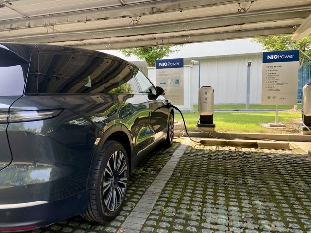蔚来汽车正在车网互动试点反向放电。 谷晓丹 图