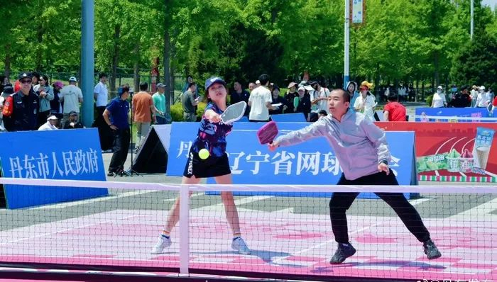 匹克球双打比赛现场/图片来源：丹东发布