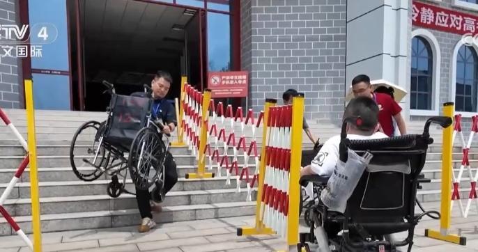各地加强综合服务保障 营造安全、暖心考试环境确保“平安高考”