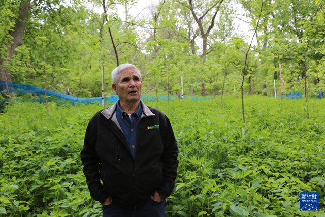 5月22日，在美国艾奥瓦州，比尔·佩利特接受记者采访。新华社记者 刘亚南 摄