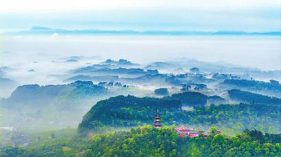 彭祖山风景如画。 翁光建 摄