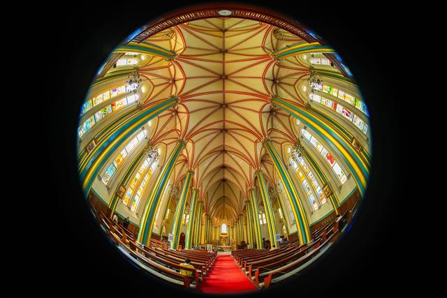 焦距：8mm 曝光时间：1/30s 感光度ISO：250